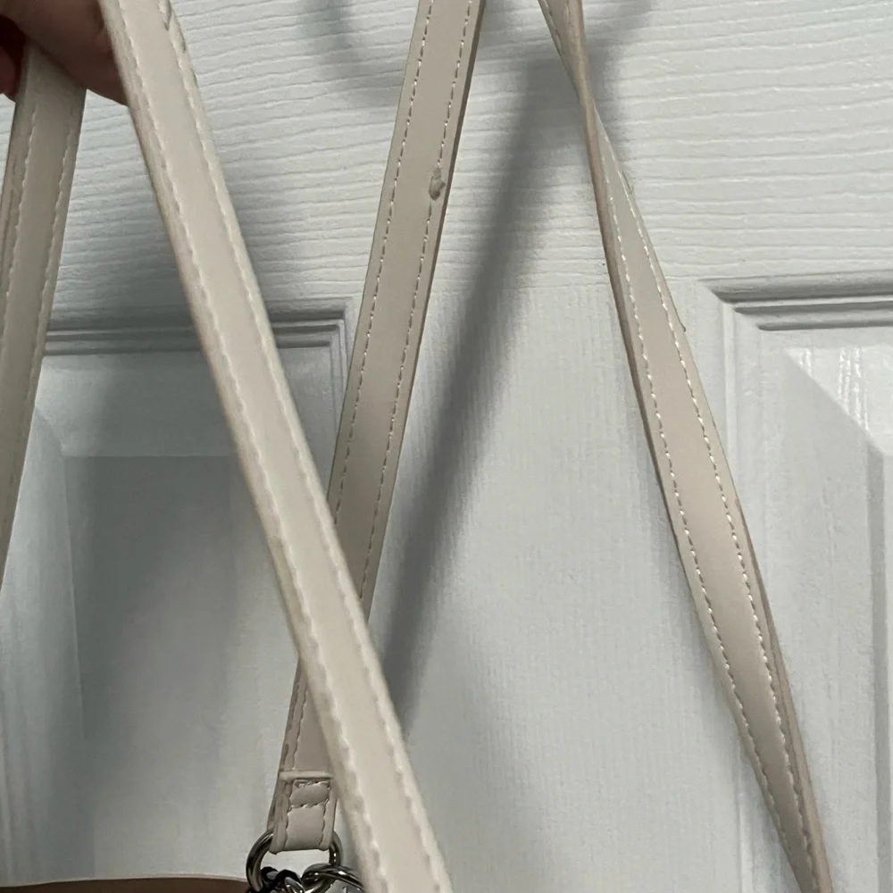 Steve Madden Vanilla Cream B swagger Tote Shoulder Bag Silver Chain Charms NWT - Picture 14 of 15